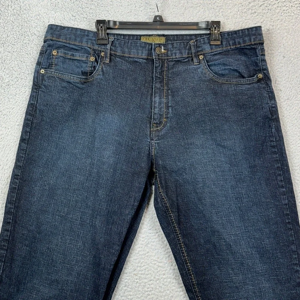 Urban Star Jeans Mens 42X30 Blue Straight Leg Distressed Stretch 5-Pocket Denim